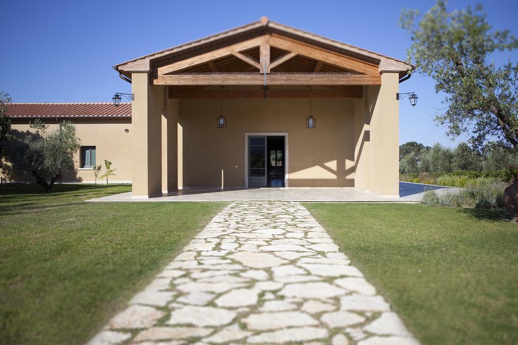 Agriturismo Tra Gli Ulivi, Chiappini Winery Bolgheri Exterior foto